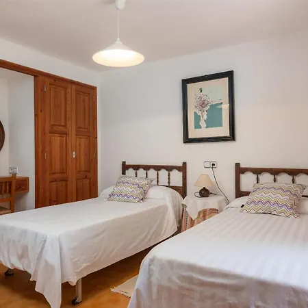 בית כפרי L'hort De Bota,con Piscina Privada פוינסה